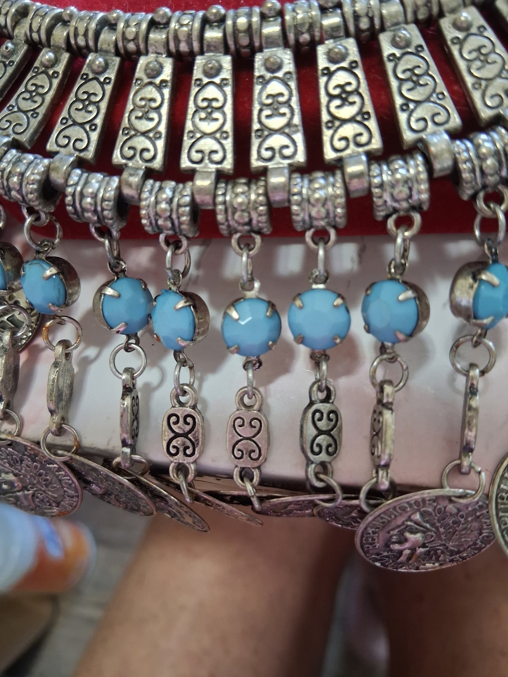 Source Unknown Silver-Tone Choker with Turquoise Blue Glass Drops